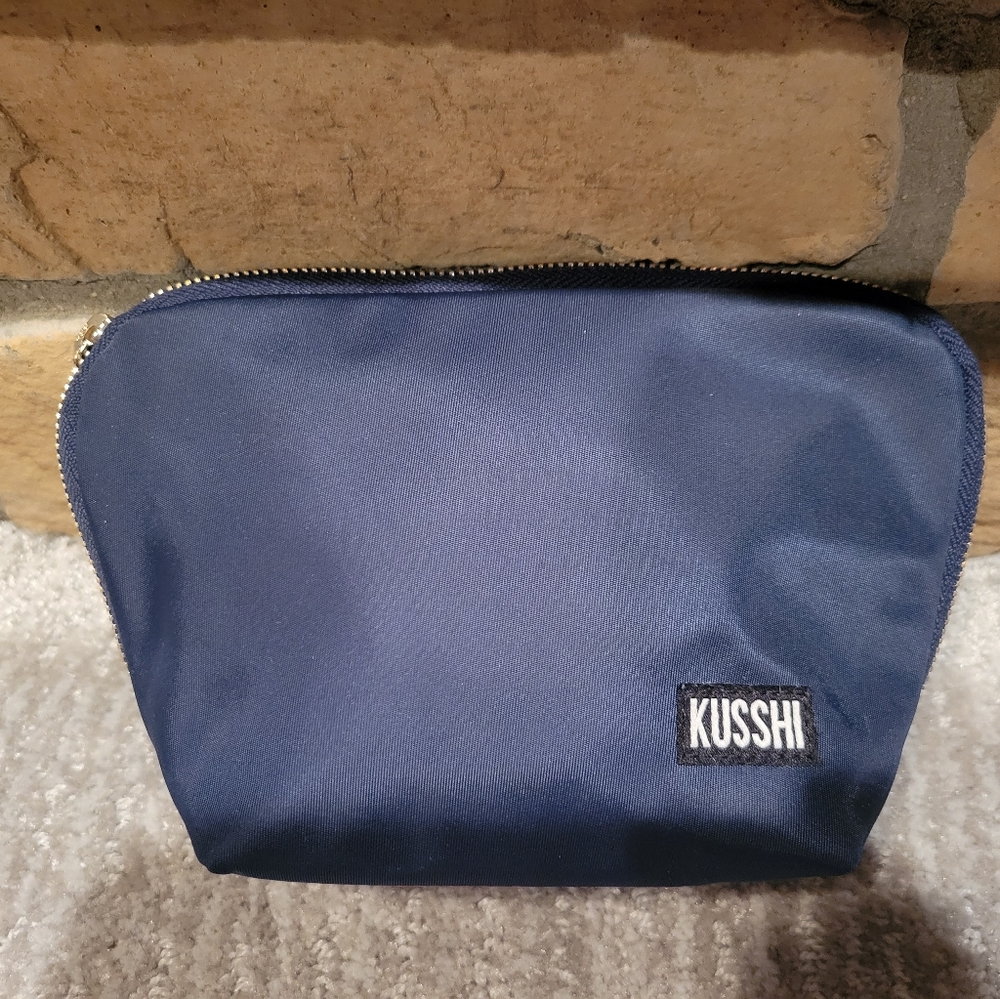 Kusshi Everyday Cosmetic Bag